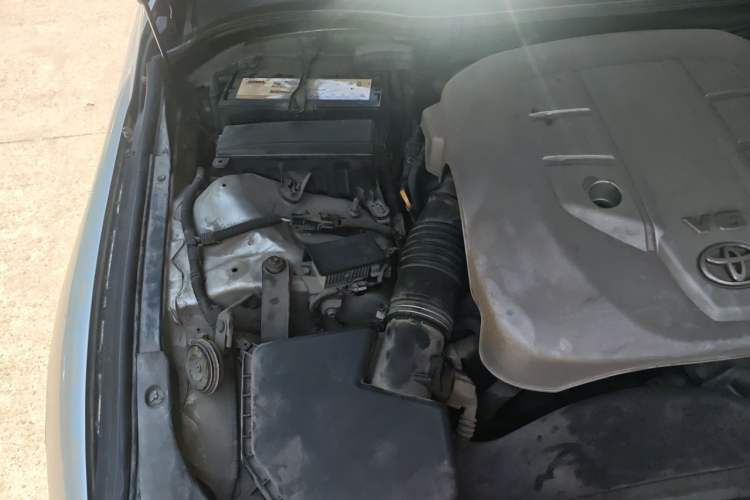 Used Toyota Reiz 2008 2.5S Special Commemorative Edition Engine Bay Right