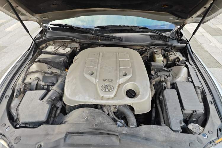 Used Toyota Reiz 2008 2.5S Special Commemorative Edition Engine Bay
