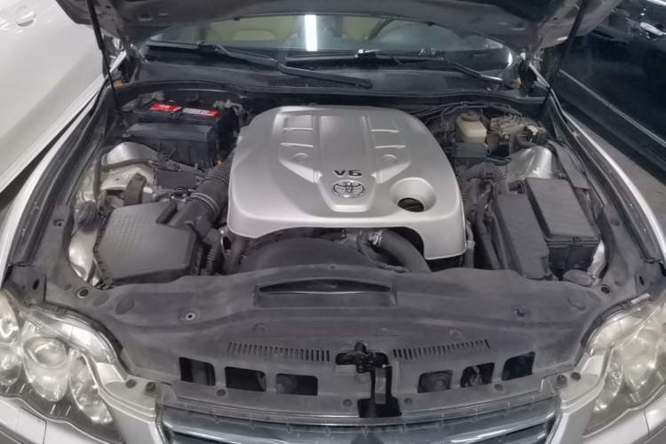 Used Toyota Reiz 2008 2.5S Special Commemorative Edition Engine Bay