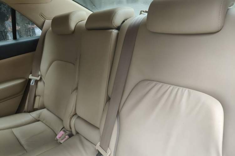 Used Toyota Reiz 2008 2.5S Special Commemorative Edition Left Rear Seat