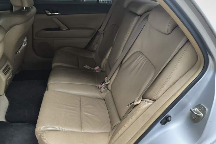 Used Toyota Reiz 2008 2.5S Special Navigation Edition Left Rear Seat