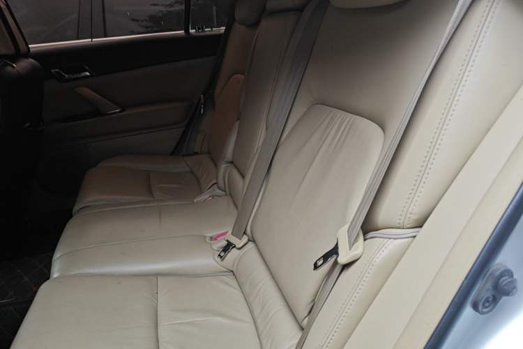 Used Toyota Reiz 2008 2.5S Special Commemorative Edition Left Rear Seat