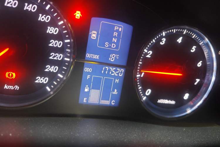 Used Toyota Reiz 2008 2.5S Special Commemorative Edition Odometer Close Up