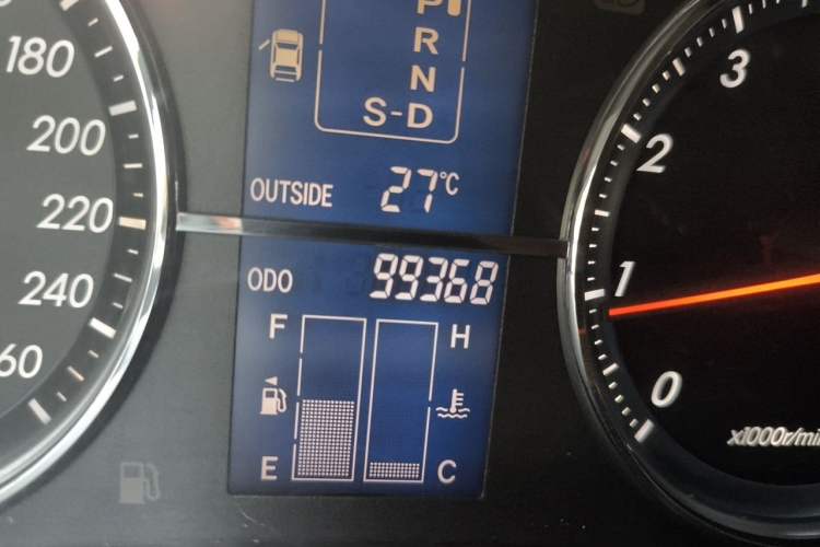 Used Toyota Reiz 2008 2.5S Special Navigation Edition Odometer Close Up