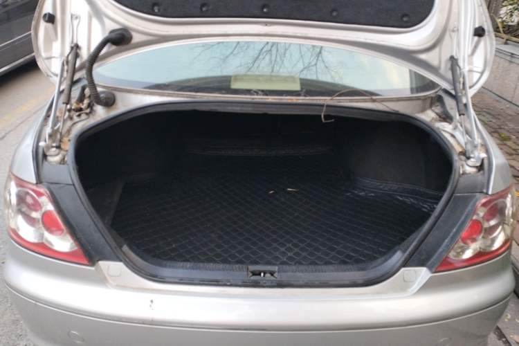 Used Toyota Reiz 2008 2.5S Special Commemorative Edition Trunk