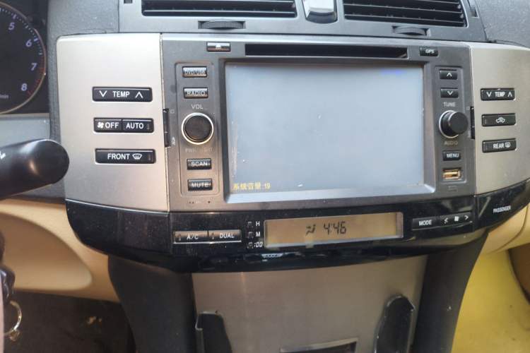Used Toyota Reiz 2008 2.5S Special Commemorative Edition Audio And AC Panel