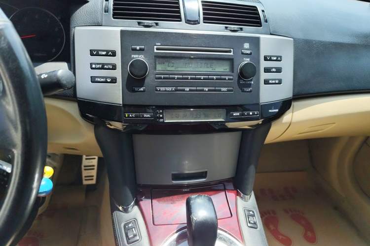 Used Toyota Reiz 2008 2.5S Special Commemorative Edition Audio And AC Panel