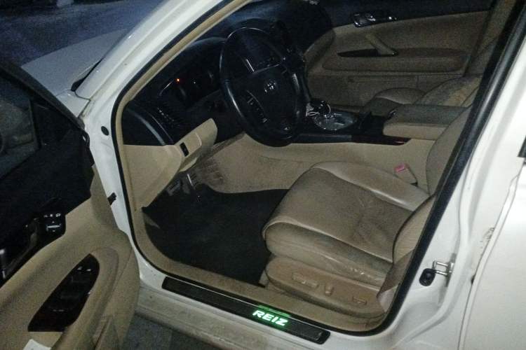 Used Toyota Reiz 2008 2.5S Special Commemorative Edition Driver Seat