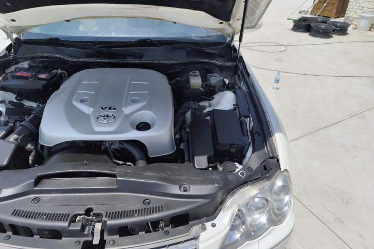 Used Toyota Reiz 2008 2.5S Special Commemorative Edition Engine Bay Left