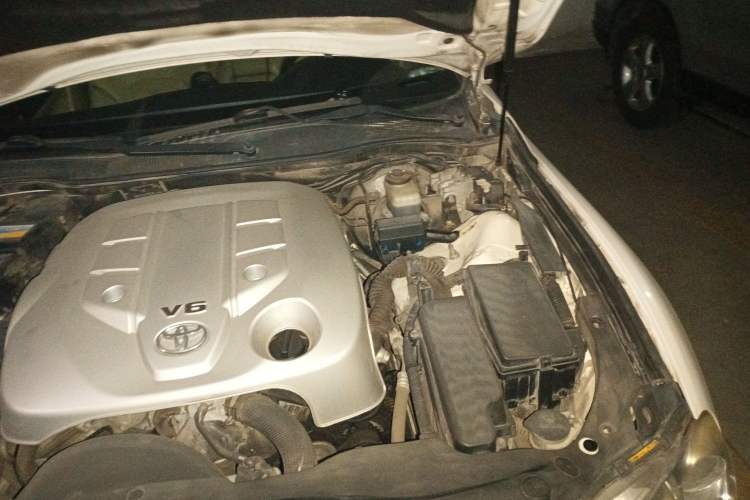 Used Toyota Reiz 2008 2.5S Special Commemorative Edition Engine Bay Left