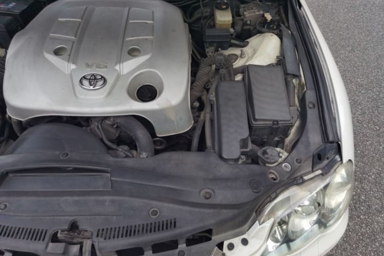 Used Toyota Reiz 2008 2.5S Special Commemorative Edition Engine Bay Left