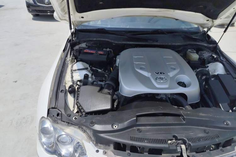 Used Toyota Reiz 2008 2.5S Special Commemorative Edition Engine Bay Right
