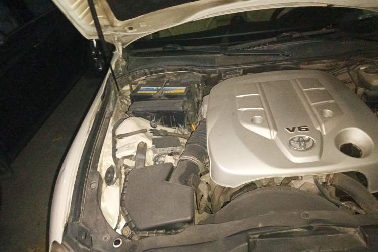 Used Toyota Reiz 2008 2.5S Special Commemorative Edition Engine Bay Right