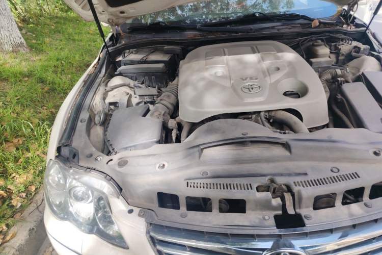 Used Toyota Reiz 2008 2.5S Special Commemorative Edition Engine Bay Right