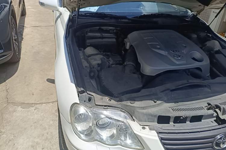 Used Toyota Reiz 2008 2.5S Special Commemorative Edition Engine Bay Right