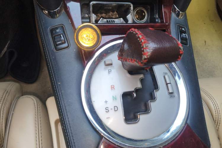 Used Toyota Reiz 2008 2.5S Special Commemorative Edition Gear Lever