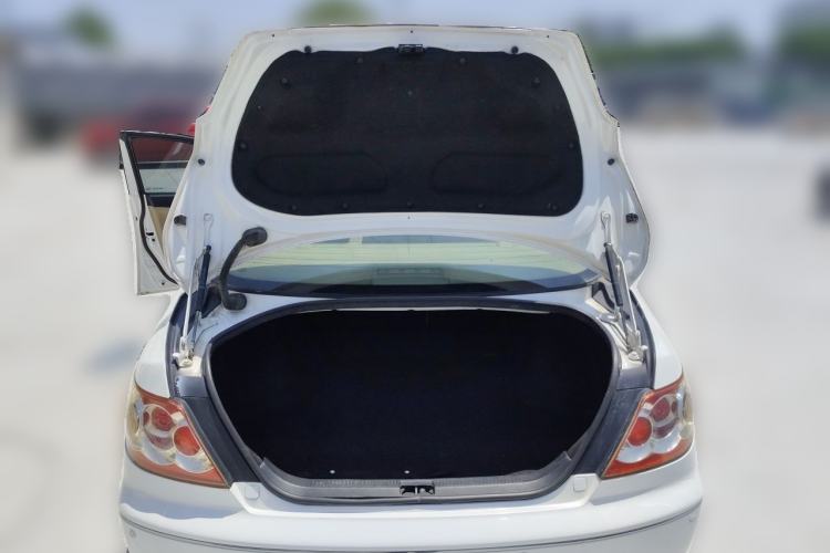 Used Toyota Reiz 2008 2.5S Special Commemorative Edition Trunk