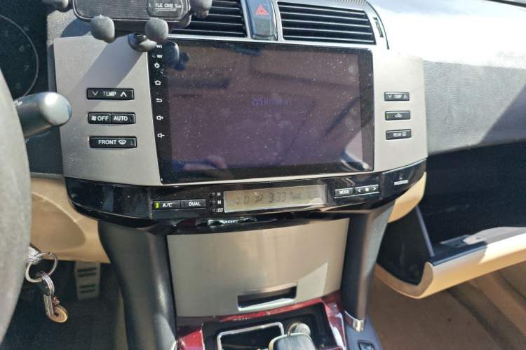Used Toyota Reiz 2009 2.5S Comfort Edition Audio And AC Panel