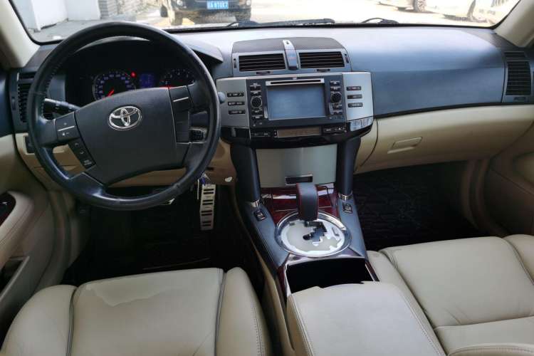 Used Toyota Reiz 2009 2.5S Comfort Edition Center Console