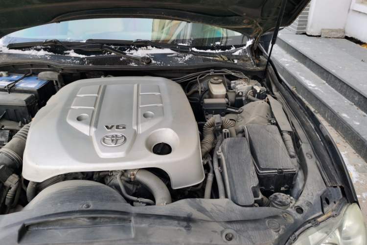 Used Toyota Reiz 2009 2.5S Comfort Edition Engine Bay Left