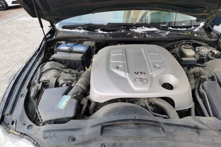Used Toyota Reiz 2009 2.5S Comfort Edition Engine Bay Right