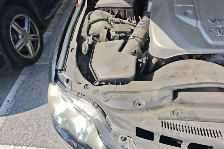 Used Toyota Reiz 2009 2.5S Comfort Edition Engine Bay Right