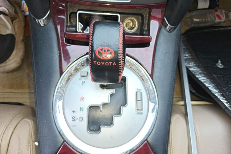 Used Toyota Reiz 2009 2.5S Comfort Edition Gear Lever