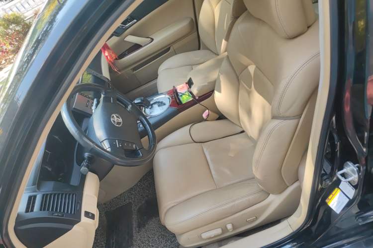 Used Toyota Reiz 2009 2.5S AVX Version Left Front Seat