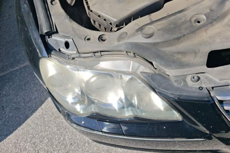 Used Toyota Reiz 2009 2.5S Comfort Edition Right Front Headlight