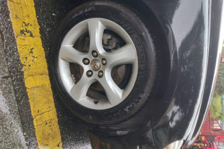 Used Toyota Reiz 2009 2.5S AVX Version Right Front Wheel Hub