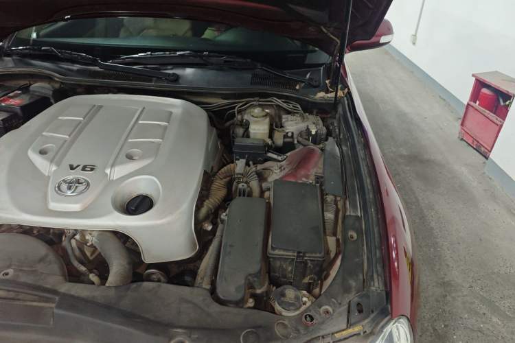 Used Toyota Reiz 2009 2.5S Comfort Edition Engine Bay Left