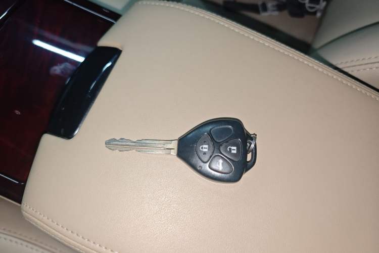 Used Toyota Reiz 2009 2.5S Comfort Edition Vehicle Key