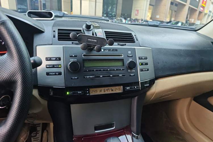 Used Toyota Reiz 2009 2.5S Comfort Edition Audio And AC Panel