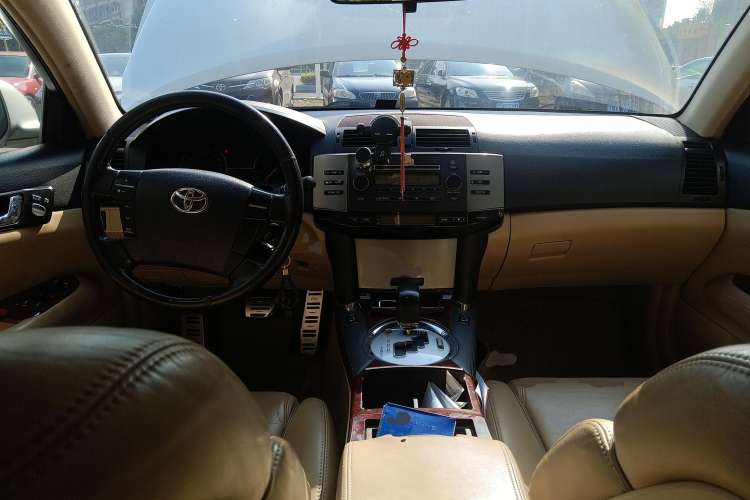 Used Toyota Reiz 2009 2.5S Comfort Edition Center Console