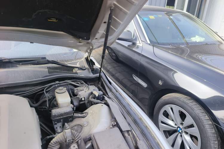 Used Toyota Reiz 2009 2.5S Comfort Edition Engine Bay Left
