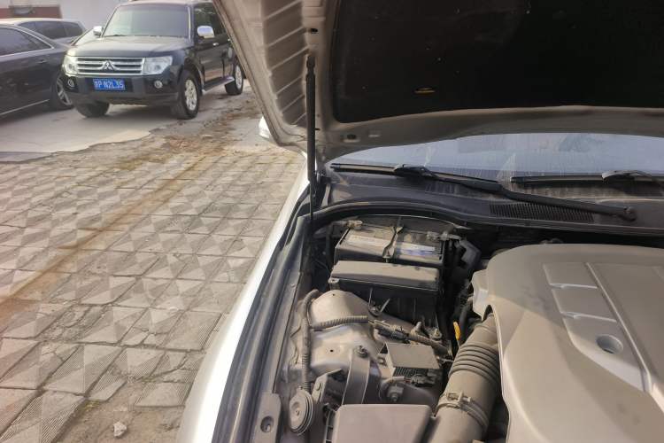 Used Toyota Reiz 2009 2.5S Comfort Edition Engine Bay Right