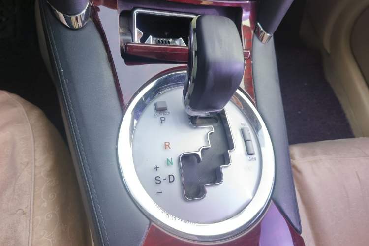 Used Toyota Reiz 2009 2.5S Comfort Edition Gear Lever