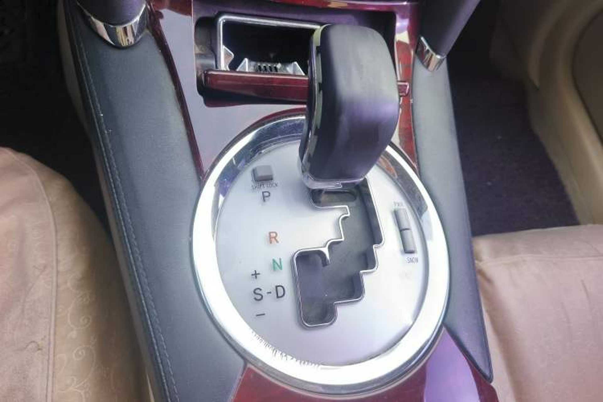 Used Toyota Reiz 2009 2.5S Comfort Edition Gear Lever