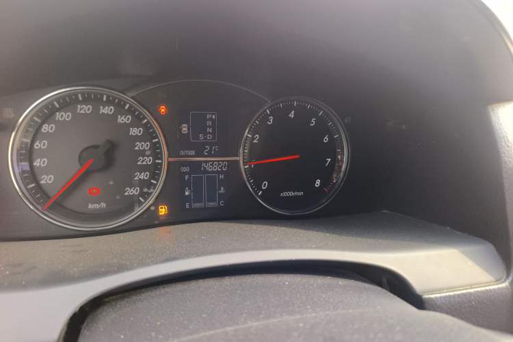 Used Toyota Reiz 2009 2.5S Comfort Edition Odometer Close Up