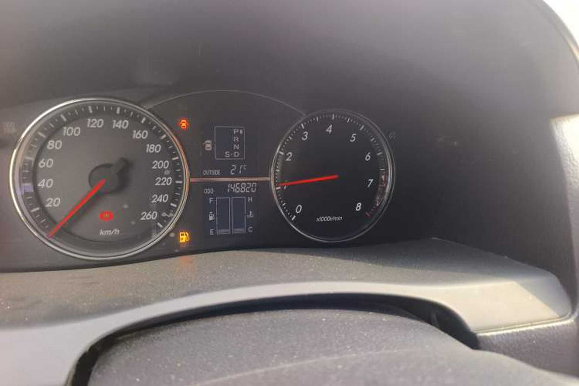 Used Toyota Reiz 2009 2.5S Comfort Edition Odometer Close Up