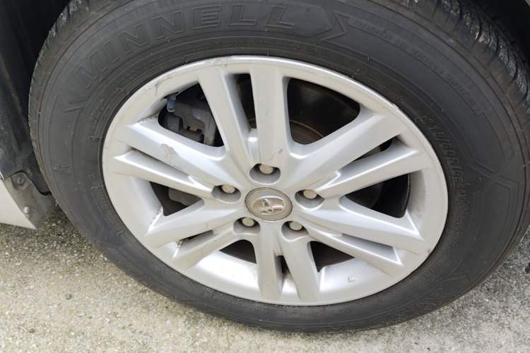 Used Toyota Reiz 2009 2.5S Comfort Edition Right Front Wheel Hub