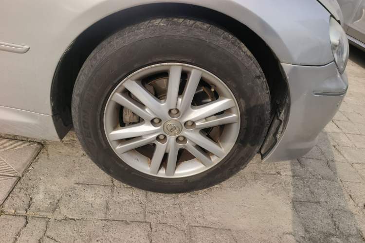 Used Toyota Reiz 2009 2.5S Comfort Edition Right Front Wheel Hub