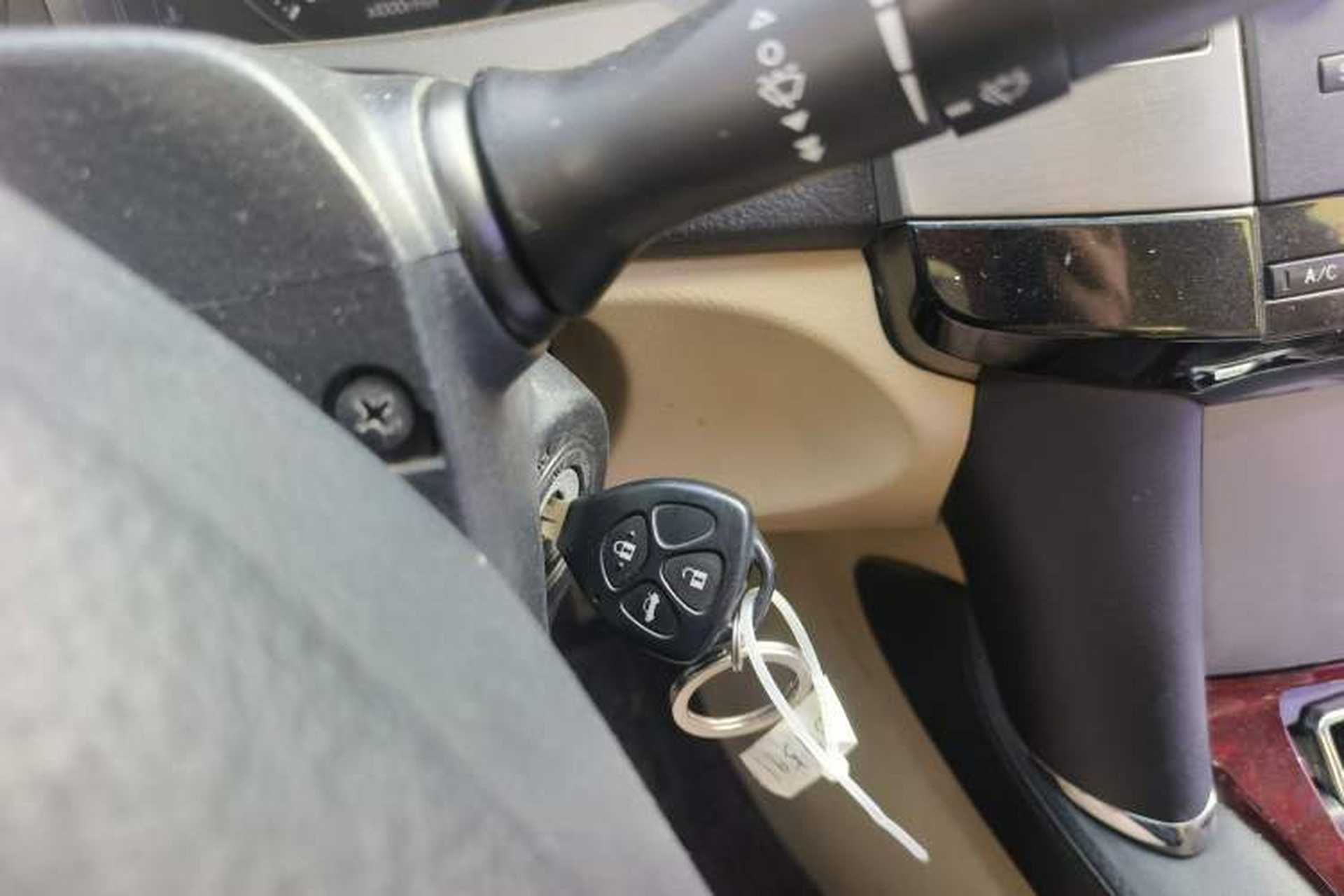 Used Toyota Reiz 2009 2.5S Comfort Edition Vehicle Key