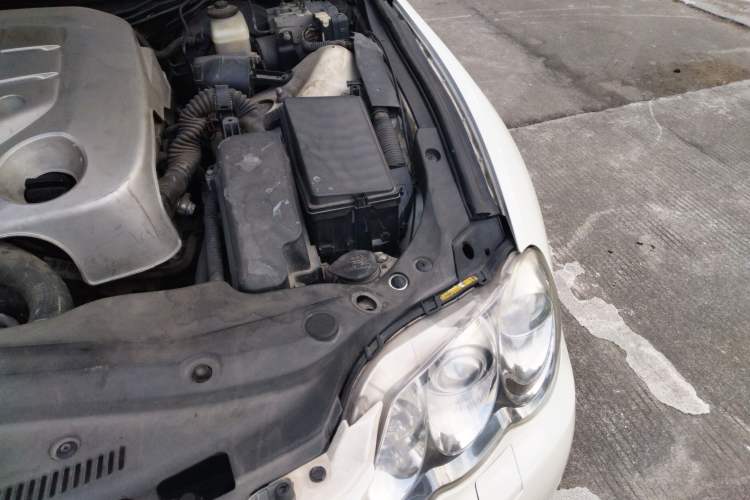 Used Toyota Reiz 2009 2.5S AVX Version Engine Bay Left