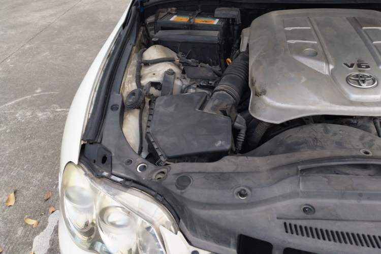 Used Toyota Reiz 2009 2.5S AVX Version Engine Bay Right