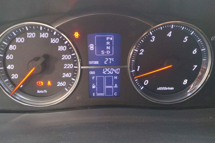 Used Toyota Reiz 2009 2.5S AVX Version Odometer Close Up