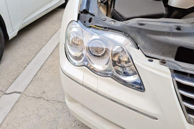 Used Toyota Reiz 2009 2.5S Comfort Edition Right Front Headlight