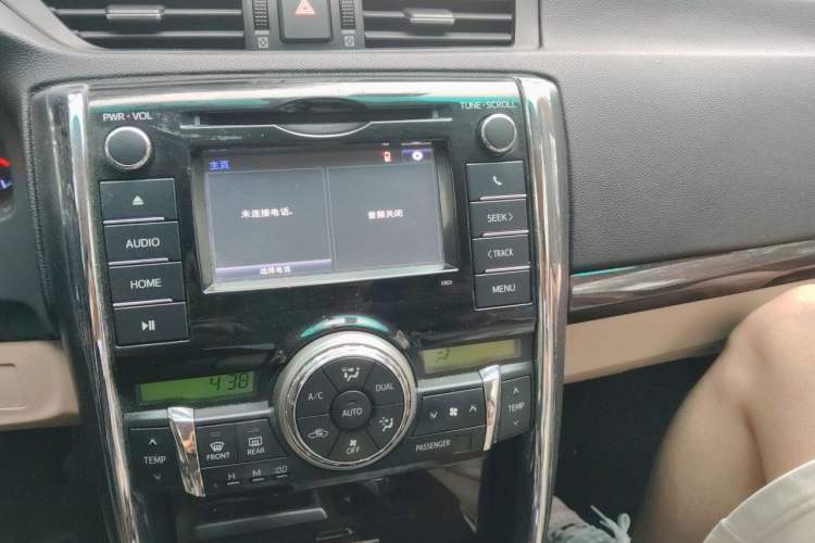 Used Toyota Reiz 2010 2.5V Fengdu Elite Edition Audio And AC Panel
