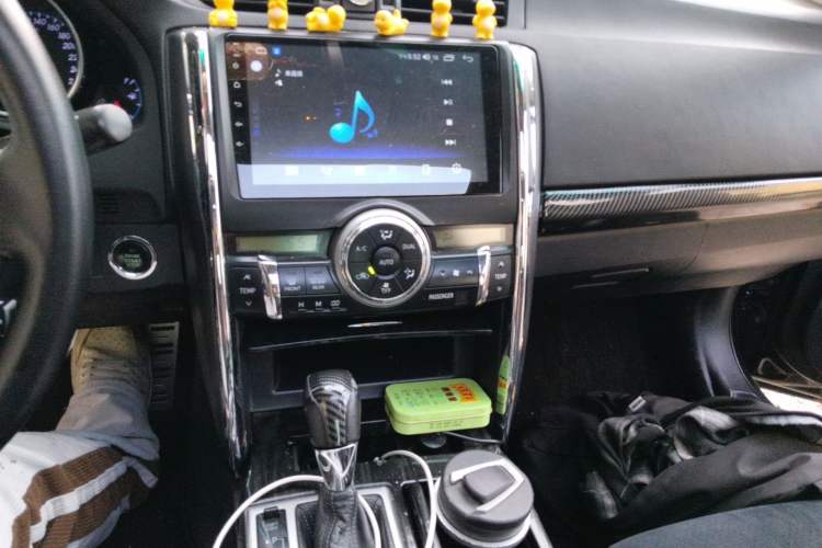Used Toyota Reiz 2010 2.5V Fashion Elite Edition Audio And AC Panel