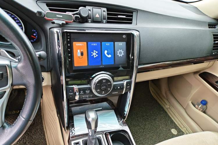 Used Toyota Reiz 2010 2.5V Fashion Elite Edition Audio And AC Panel